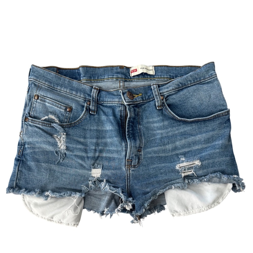 Wrangler Women's Denim Shorts Size 32 Distressed Frayed Hem Raw Hem Light Wash‎